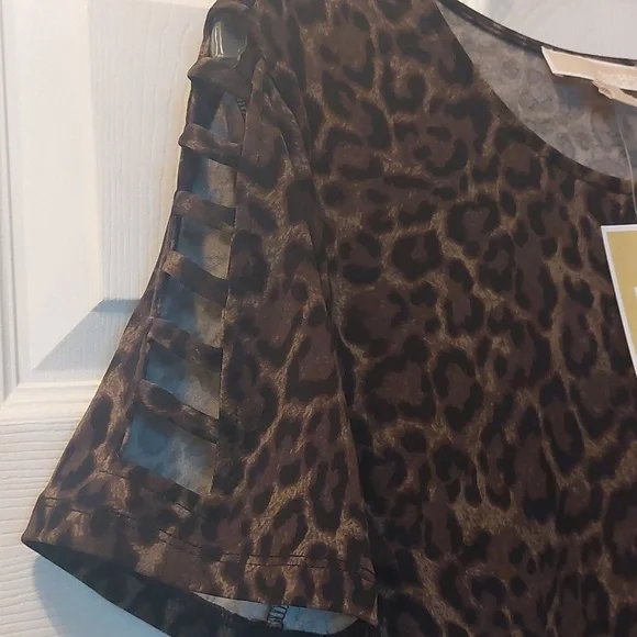 NWT, MICHAEL KORS blouse, size L, dark khaki/black color - Picture 4 of 6